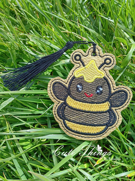 Another Cute Bee Bookmark/Ornament