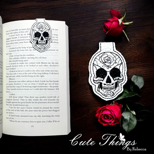 Skull Linework Magnet Bookmark