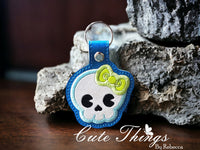 Applique Skull With Bow Snap Tab