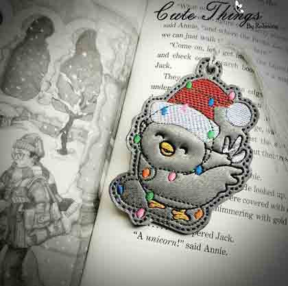 Christmas Chicken DIGITAL Embroidery File, In The Hoop Bookmark, Ornament, Gift Bag Tag, Eyelet