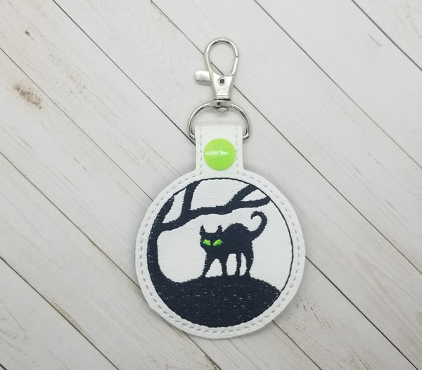 Black Cat DIGITAL Embroidery File, In The Hoop Key fob, Snap tab, Keychain