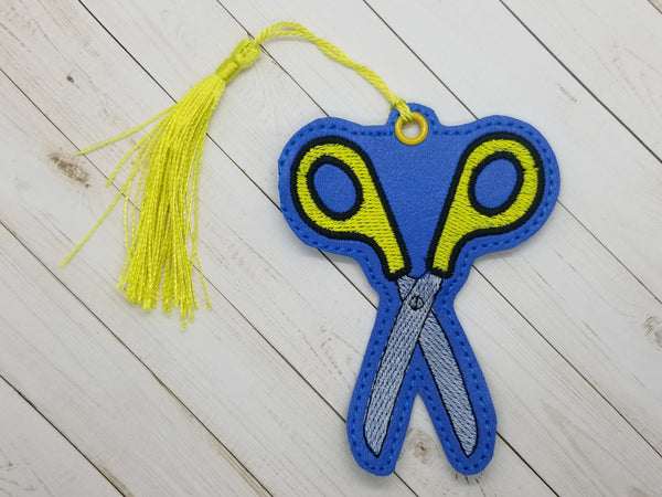 Scissors Bookmark  DIGITAL Embroidery File, In The Hoop Bookmark, Ornament, Gift Bag Tag