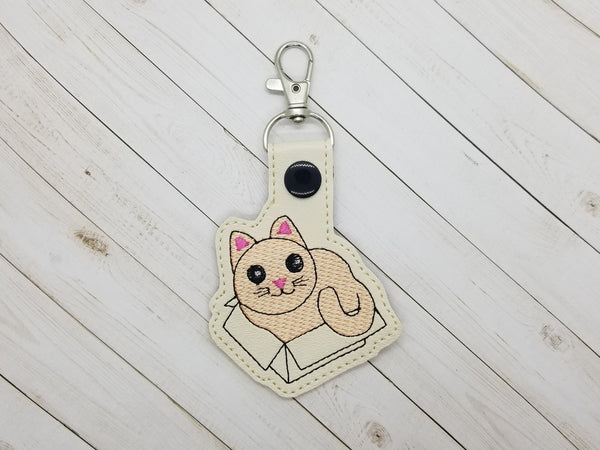 Cat in Box DIGITAL Embroidery File, In The Hoop Key fob, Snap tab, Keychain